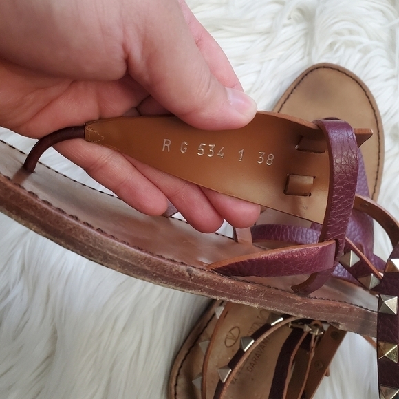 Valentino Garavani stud wrap sandals - Picture 6 of 9